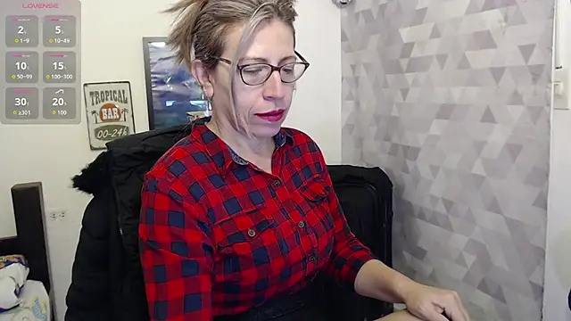 Chayla Ruiz online show from September 21, 2025, 10:39 am