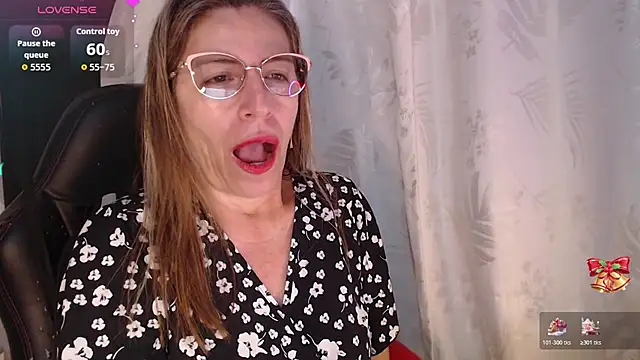 Chayla Ruiz online show from December 13, 2025, 10:26 pm