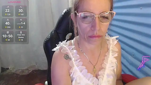 Chayla Ruiz online show from June 16, 2026, 11:24 am