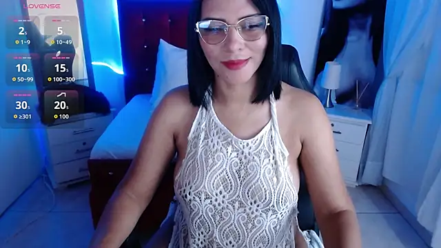 Snapshot of Wanda_Milf chatting on October 1, 2025, 8:15 pm Wanda Milf online show from October 1, 2025, 8:15 pm