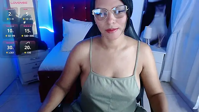 Snapshot of Wanda_Milf chatting on October 2, 2025, 8:27 pm Wanda Milf online show from October 2, 2025, 8:27 pm