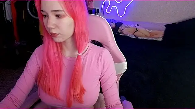 Maya Viola online show from October 25, 2025, 5:59 am