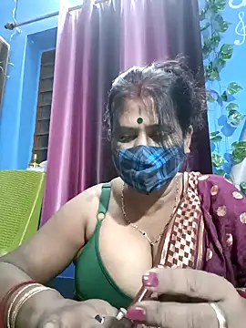Snapshot of parioo7 chatting on December 4, 2024, 5:00 pm parioo7 online show from December 4, 2024, 5:00 pm