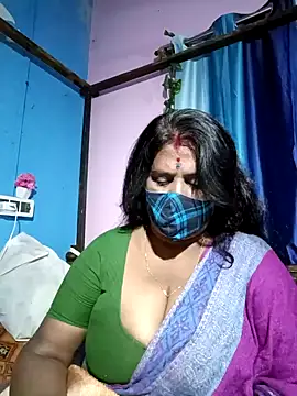 Snapshot of parioo7 chatting on January 13, 2025, 7:21 pm parioo7 online show from January 13, 2025, 7:21 pm