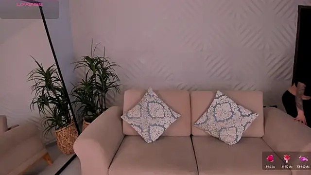 KateSunder online show from February 16, 2025, 4:53 am