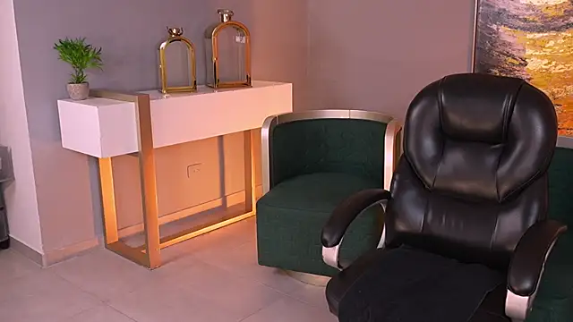 KateSunder online show from April 10, 2026, 8:19 am