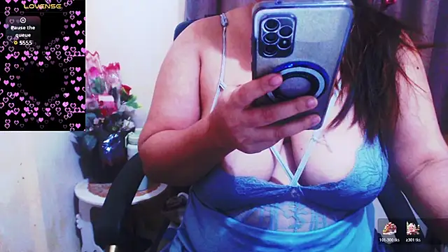 Alliayah Hollyx online show from November 10, 2025, 10:42 pm