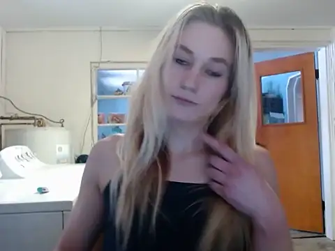 Snapshot of missymilf chatting on January 10, 2025, 8:59 pm missymilf online show from January 10, 2025, 8:59 pm