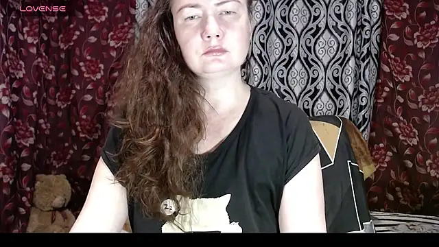 EmilyDoth online show from October 11, 2025, 1:31 pm