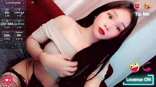 amomentoflust69 online show from April 7, 2026, 6:03 am