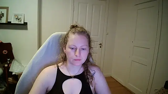 Snapshot of Girlnina-1995 chatting on March 17, 2026, 7:50 pm Girlnina-1995 online show from March 17, 2026, 7:50 pm