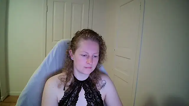 Snapshot of Girlnina-1995 chatting on March 25, 2026, 8:20 am Girlnina-1995 online show from March 25, 2026, 8:20 am