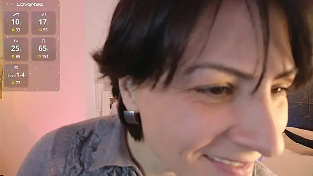 LorenDaze online show from March 11, 2025, 1:56 pm