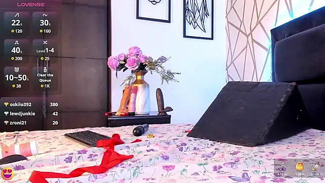 EmilyyRosee  online show from March 13, 2025, 12:46 pm