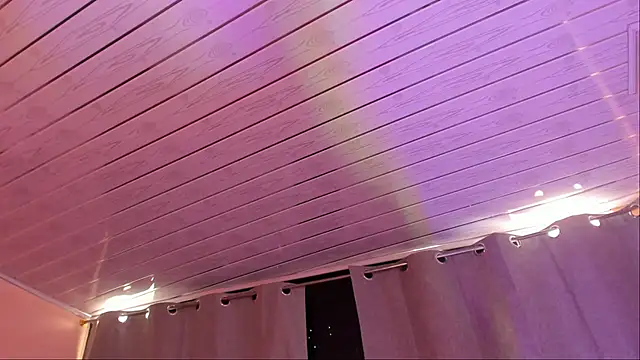 candymills1 online show from February 11, 2026, 2:22 pm