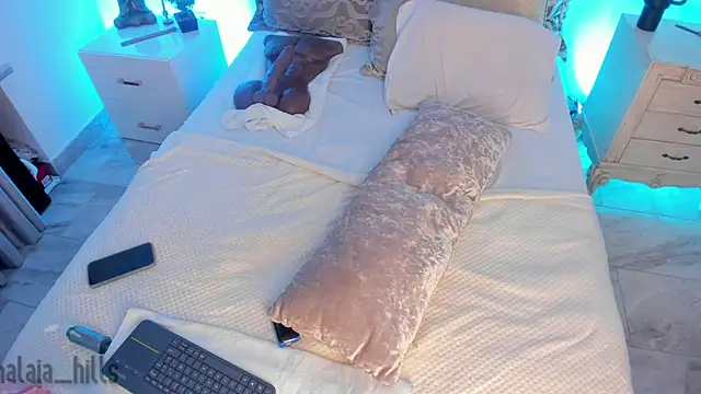 malaia hills online show from March 21, 2025, 1:45 am