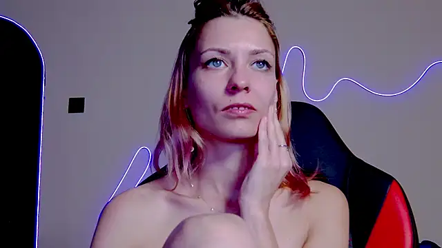 karo123421 online show from October 30, 2025, 8:31 pm