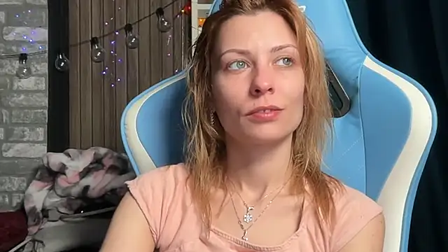 karo123421 online show from February 11, 2026, 9:31 pm