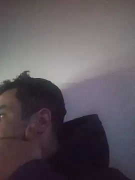 Snapshot of Ayoub--Nik chatting on May 11, 2026, 7:33 pm Ayoub--Nik online show from May 11, 2026, 7:33 pm
