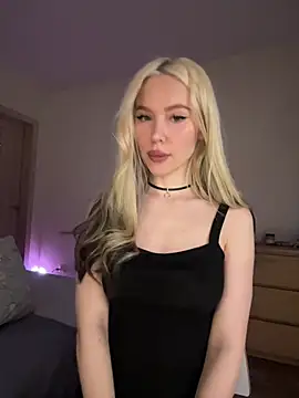 Snapshot of xDinnax chatting on March 23, 2026, 10:08 am xDinnax online show from March 23, 2026, 10:08 am