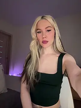 Snapshot of xDinnax chatting on March 27, 2026, 8:20 am xDinnax online show from March 27, 2026, 8:20 am