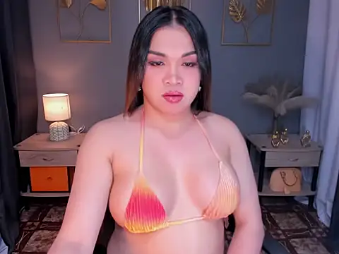 MaxeneCullens online show from February 18, 2025, 3:53 am