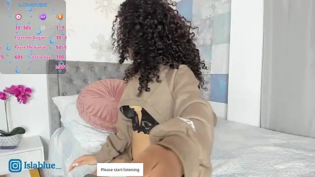 Kianna   online show from April 16, 2026, 2:45 am