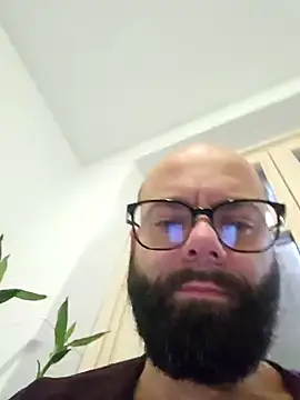 Dolceporco19 online show from December 15, 2024, 9:35 am