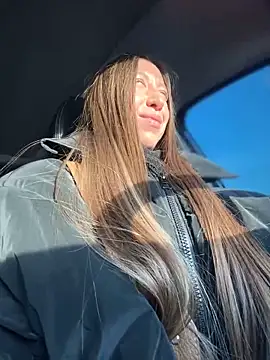 EvaCatt online show from December 22, 2024, 4:28 am