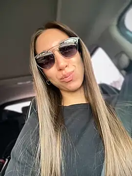 EvaCatt online show from March 19, 2025, 3:41 am