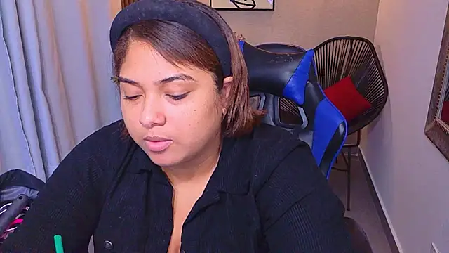 Snapshot of Kenya--Buhle chatting on June 16, 2026, 11:13 am Kenya--Buhle online show from June 16, 2026, 11:13 am