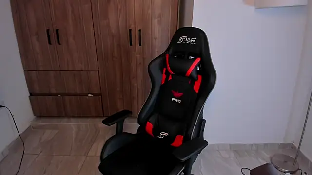 Snapshot of Jake_simons chatting on November 17, 2025, 2:06 am Jake simons online show from November 17, 2025, 2:06 am