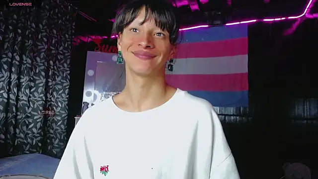 Summer XO online show from March 13, 2025, 8:48 am