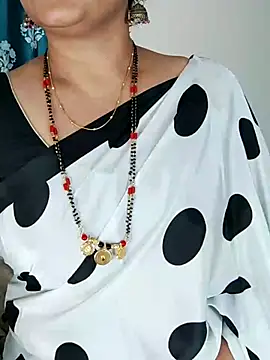 Snapshot of Indian_desi_wife chatting on September 15, 2025, 4:51 pm Indian desi wife online show from September 15, 2025, 4:51 pm