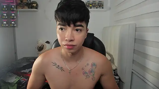 santy7v7 online show from February 18, 2026, 1:29 pm