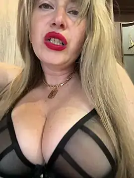 Kittenforyou online show from June 3, 2026, 12:41 pm