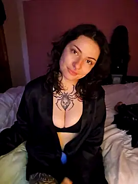 Snapshot of Moxxxie chatting on May 9, 2026, 7:46 am Moxxxie online show from May 9, 2026, 7:46 am