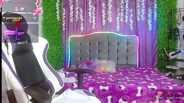 ariana-lopez online show from May 14, 2026, 3:52 pm
