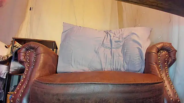 Snapshot of danidollxxx chatting on March 18, 2025, 6:25 am danidollxxx online show from March 18, 2025, 6:25 am