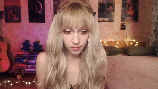 Friendly Ellie online show from January 23, 2025, 11:05 pm