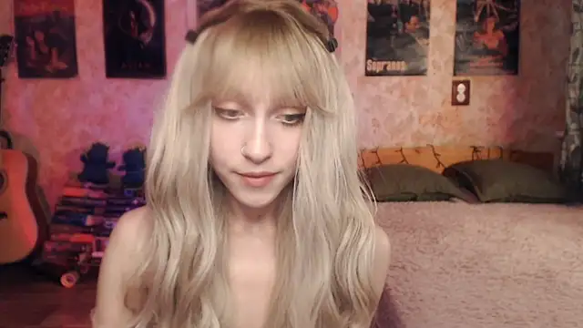 Friendly Ellie online show from March 21, 2025, 3:22 am