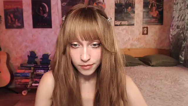 Friendly Ellie online show from July 7, 2026, 12:46 am
