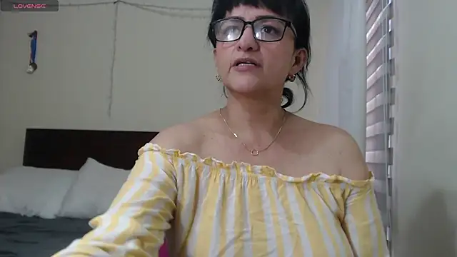 ISABEEL SOFIA01 online show from March 4, 2025, 10:16 pm