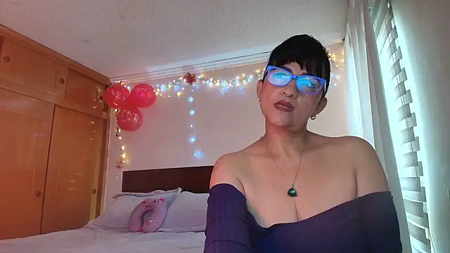 ISABEEL SOFIA01 online show from February 22, 2026, 1:53 pm