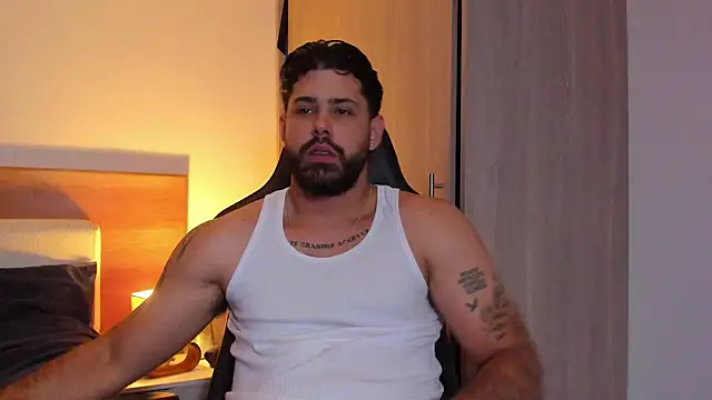 Justyn Torres online show from March 8, 2025, 7:31 pm