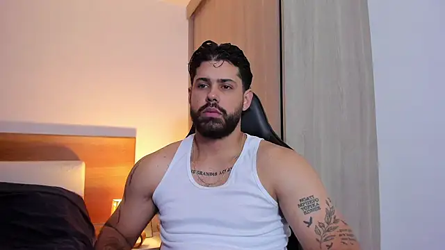 Justyn Torres online show from March 11, 2025, 2:51 pm