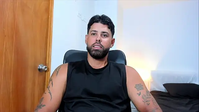 Snapshot of Justyn_Torres chatting on May 19, 2026, 2:34 pm Justyn Torres online show from May 19, 2026, 2:34 pm