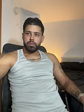 Snapshot of Justyn_Torres chatting on July 30, 2026, 12:59 pm Justyn Torres online show from July 30, 2026, 12:59 pm