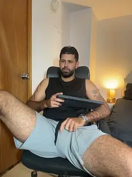 Snapshot of Justyn_Torres chatting on July 31, 2026, 1:32 pm Justyn Torres online show from July 31, 2026, 1:32 pm