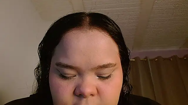 sexychubby    online show from February 4, 2026, 6:47 pm